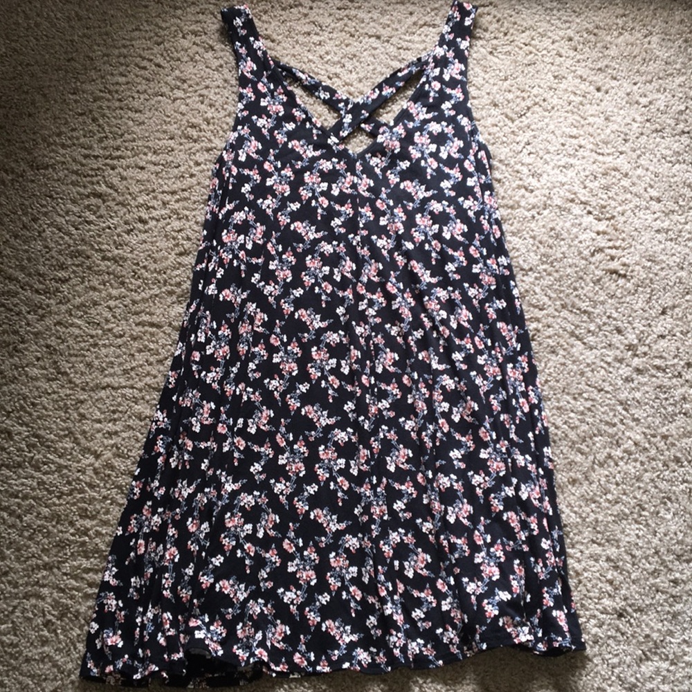 AMERICAN EAGLE Soft & Sexy Black Flower Dress
